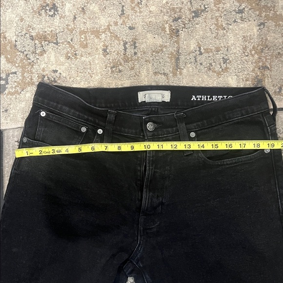 Madewell Men's athletic slim black jeans - Picture 7 of 10